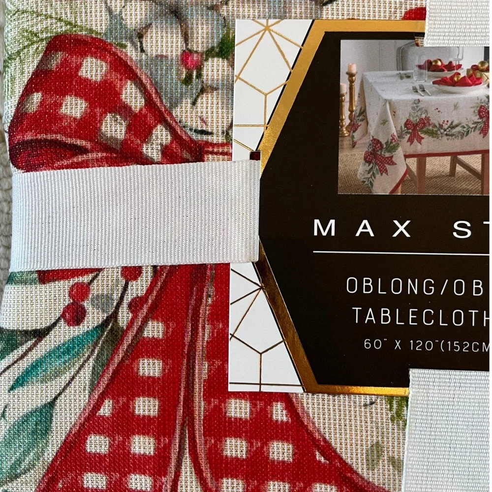 Max Studio Christmas Red Bows & Holly Holiday Tablecloth Oblong 60x120 New